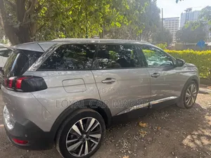 Peugeot 5008 2020 Gray