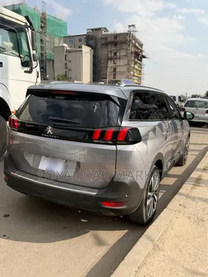 Peugeot 5008 2020 Gray