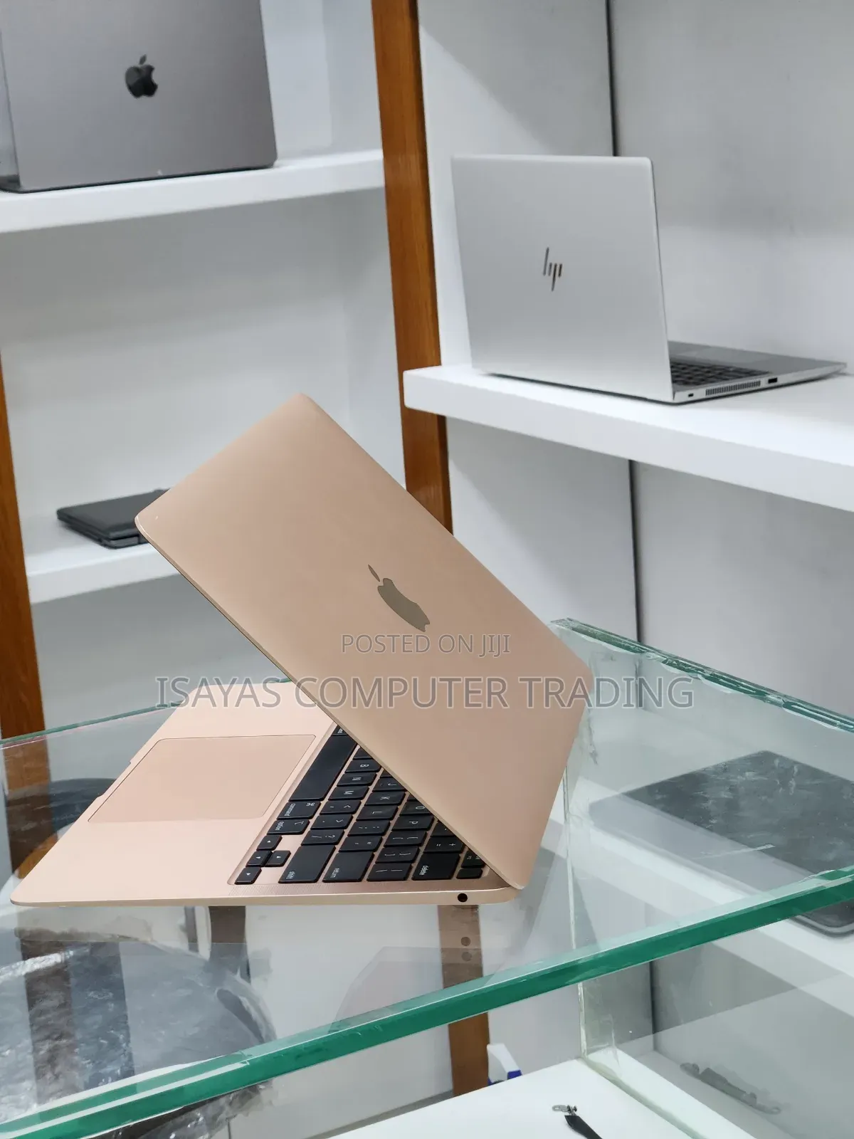 New Laptop Apple MacBook Pro M1 8GB SSD 512GB