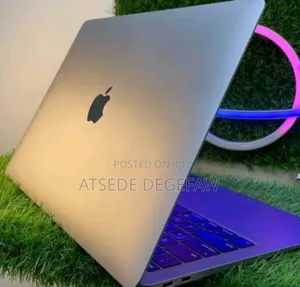 New Laptop Apple MacBook Pro M1 8GB Intel Core M SSD 256GB