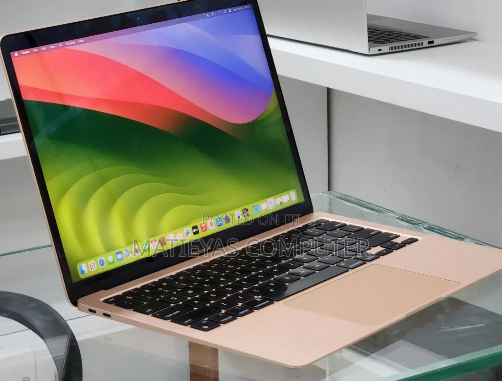 New Laptop Apple MacBook Air 2020 M1 8GB Apple M1 SSD 256GB