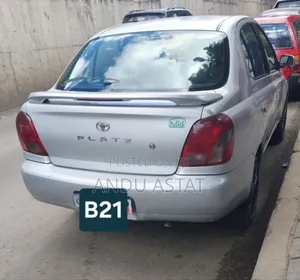 Toyota Platz 1.0 FWD 2002 Silver
