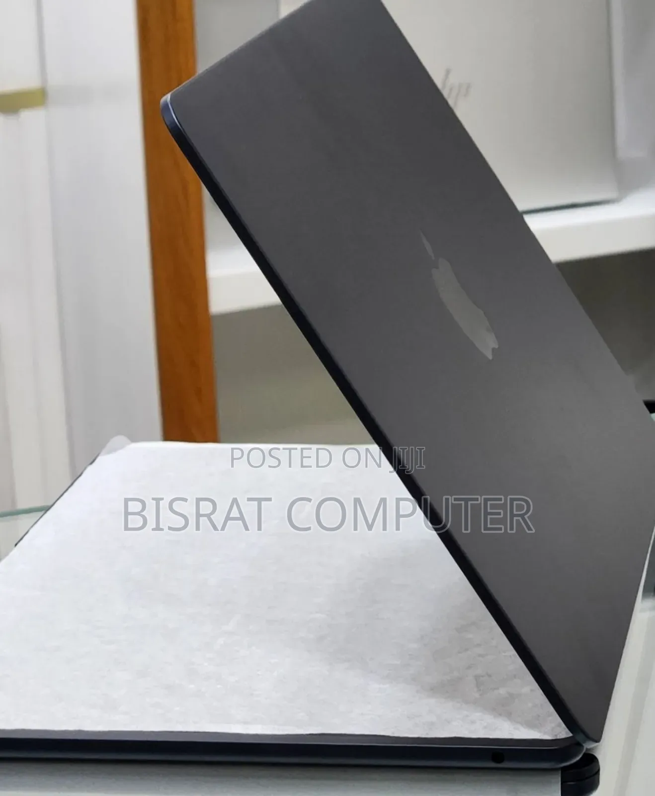 New Laptop Apple MacBook Air 2025 M4 13-Inch 16GB Apple M4 SSD 256GB