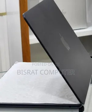 New Laptop Apple MacBook Air 2025 M4 13-Inch 16GB Apple M4 SSD 256GB