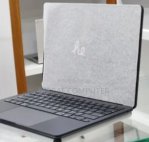 New Laptop Apple MacBook Air 2025 M4 13-Inch 16GB Apple M4 SSD 256GB