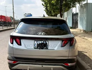 Hyundai Tucson 2022 Silver