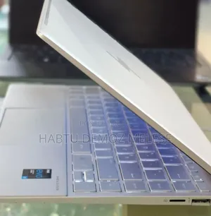 New Laptop HP Envy X2 16GB Intel Core I7 SSD 512GB