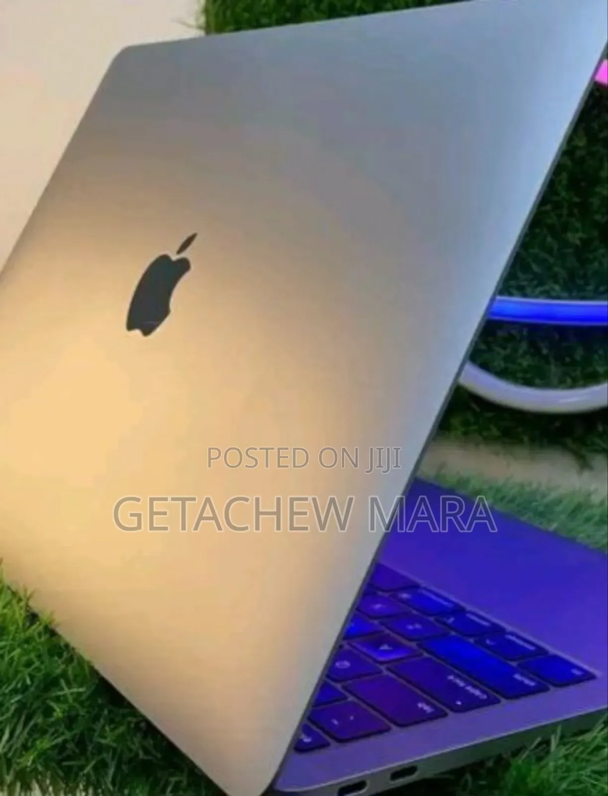 New Laptop Apple MacBook 2020 8GB Intel SSD 256GB