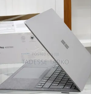 New Laptop Microsoft Surface 16GB Intel Core I7 SSD 256GB