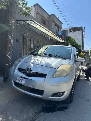 Toyota Yaris 2009 Silver