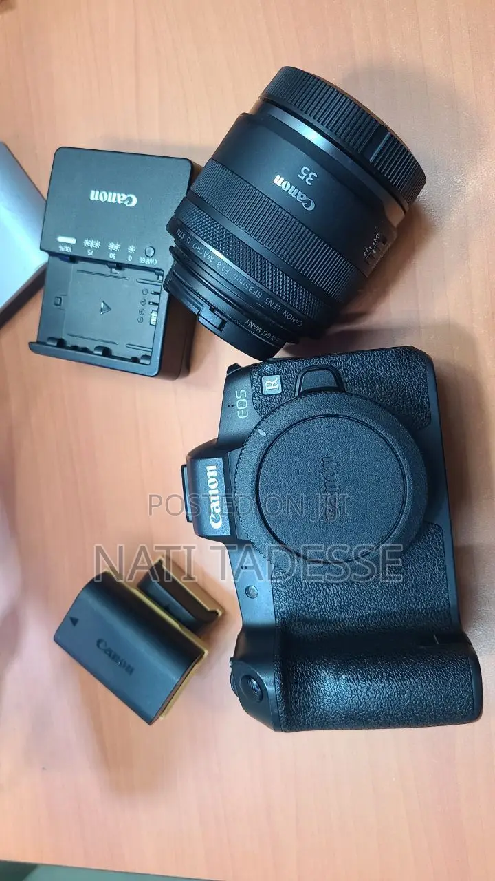 Canon Eos R With Canon Rf 35mm Lens