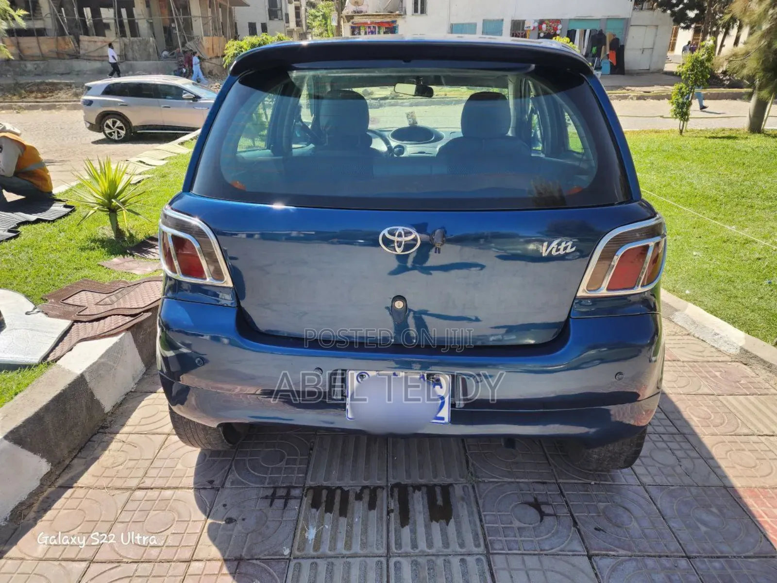 Toyota Vitz 2000 Blue