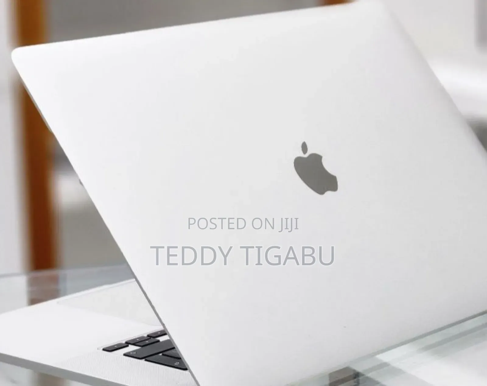 New Laptop Apple MacBook Pro 2019 16GB Intel Core I7 SSD 512GB