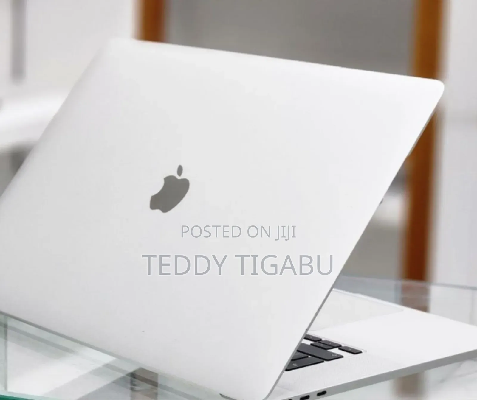 New Laptop Apple MacBook Pro 2019 16GB Intel Core I7 SSD 512GB