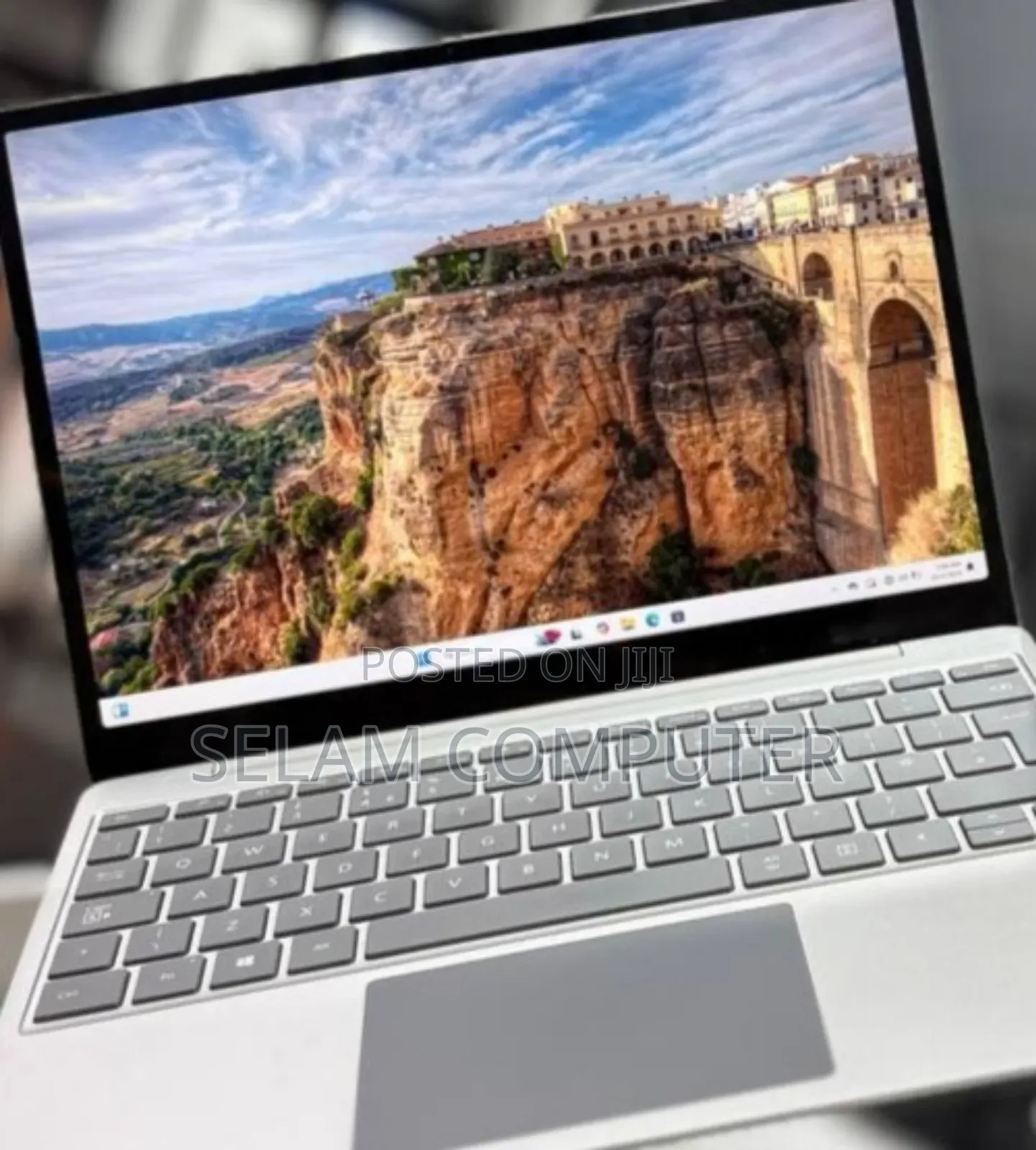 New Laptop Microsoft Surface Go 2 16GB Intel Core I5 SSD 256GB