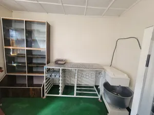 Bread And Cookies Beaker