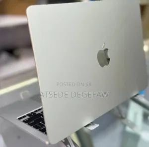 New Laptop Apple MacBook Air 2022 M2 16GB Apple M2 Ultra SSD 256GB