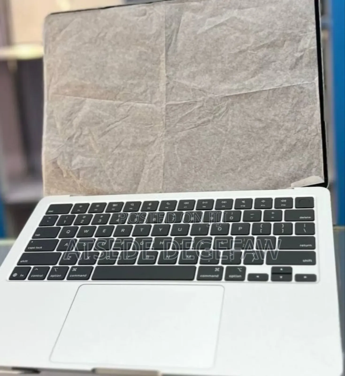 New Laptop Apple MacBook Air 2022 M2 16GB Apple M2 Ultra SSD 256GB