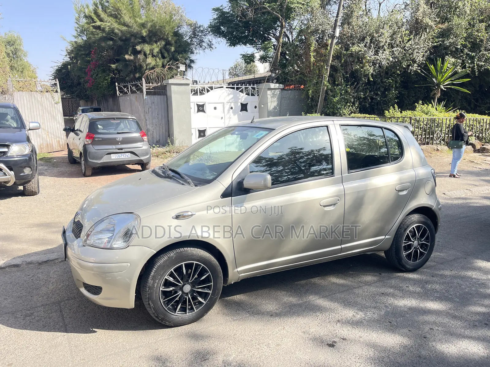 Toyota Vitz 2003 Gold