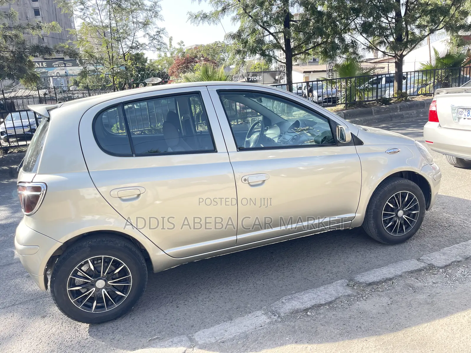 Toyota Vitz 2003 Gold