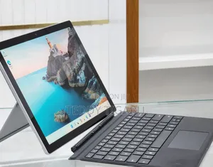 New Laptop Microsoft Surface 8GB Intel Core I7 SSD 256GB