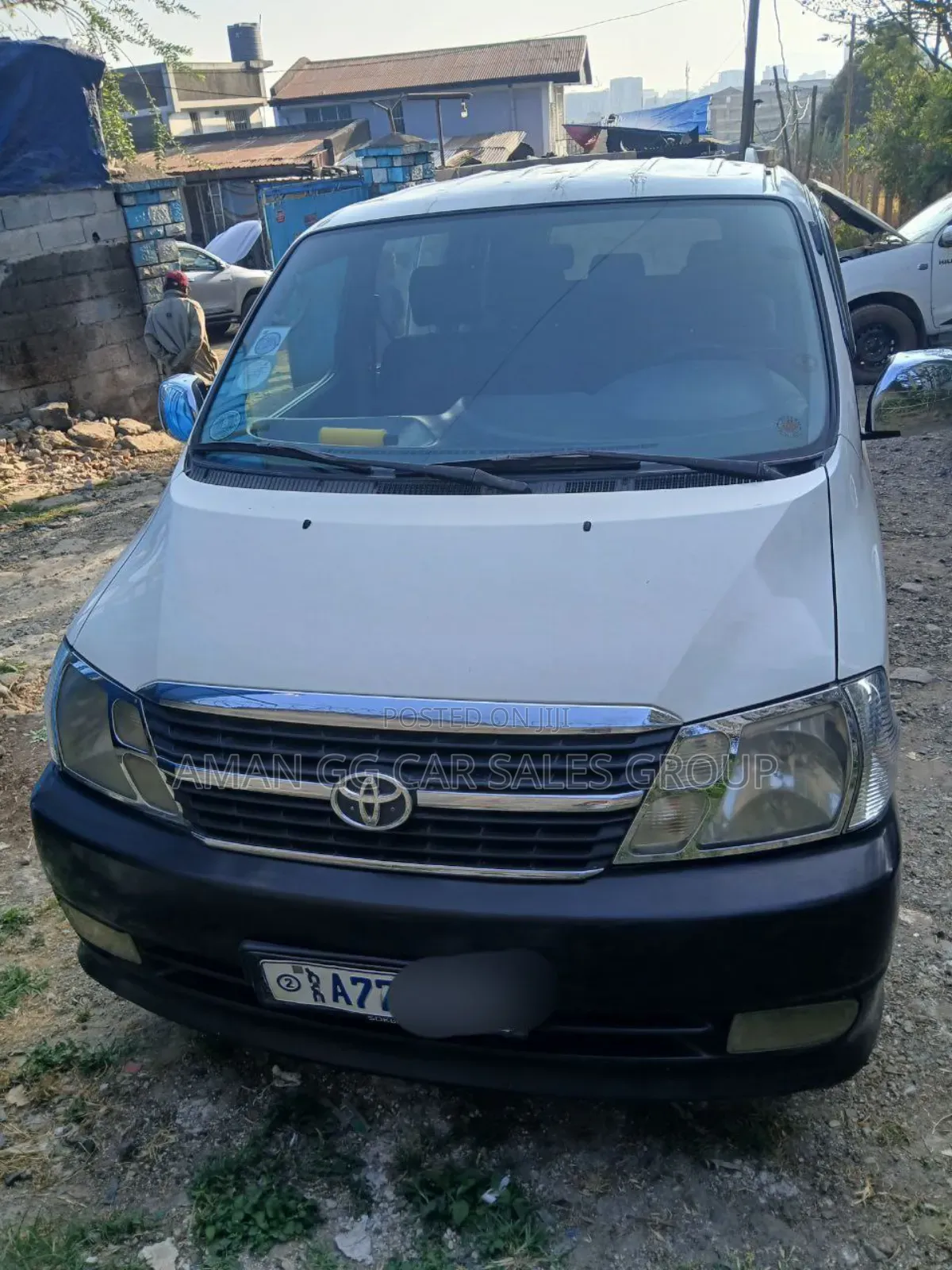 Toyota HiAce 2011 White