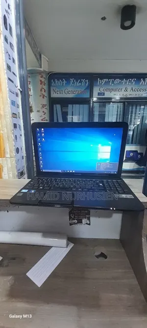 Laptop Toshiba Satellite E40 4GB Intel Core I3 HDD 320GB