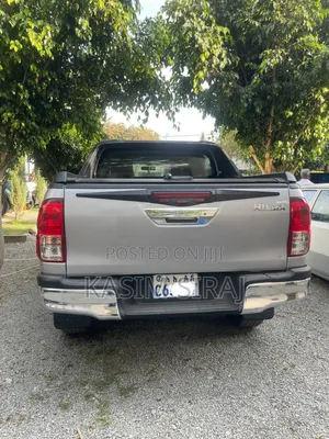 Toyota Hilux Revo Double Cab Deisel 2.4 RWD 2017 Silver