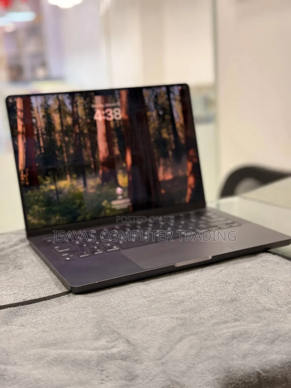 New Laptop Apple Macbook Pro 2025 M5 14-inch 16GB SSD 512GB