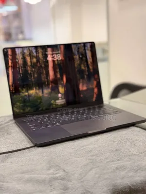 New Laptop Apple Macbook Pro 2025 M5 14-inch 16GB SSD 512GB