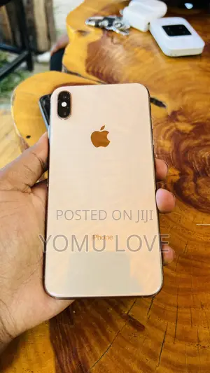 Apple iPhone XS Max 64 GB Gold