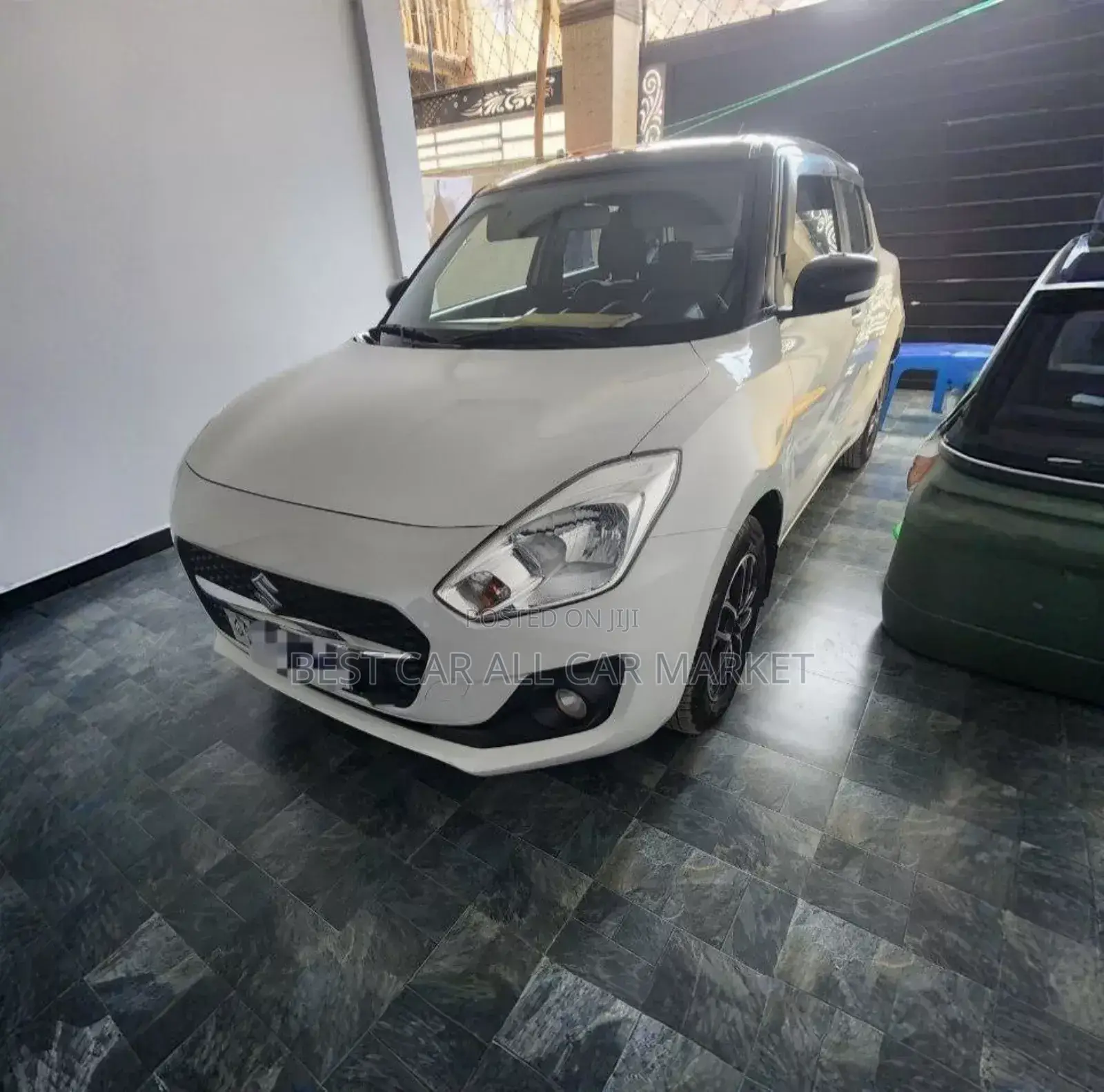 Suzuki Swift 2022 White