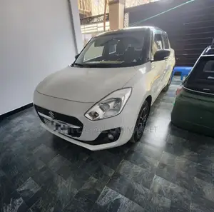 Suzuki Swift 2022 White