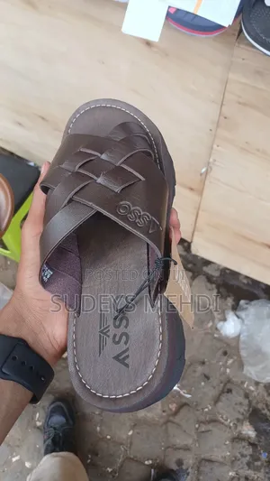 ሸበጥ , ነጠላ Chama Shoes