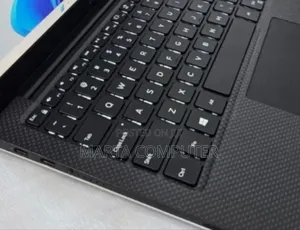 New Laptop Dell XPS 13 8GB Intel Core i5 SSD 512GB