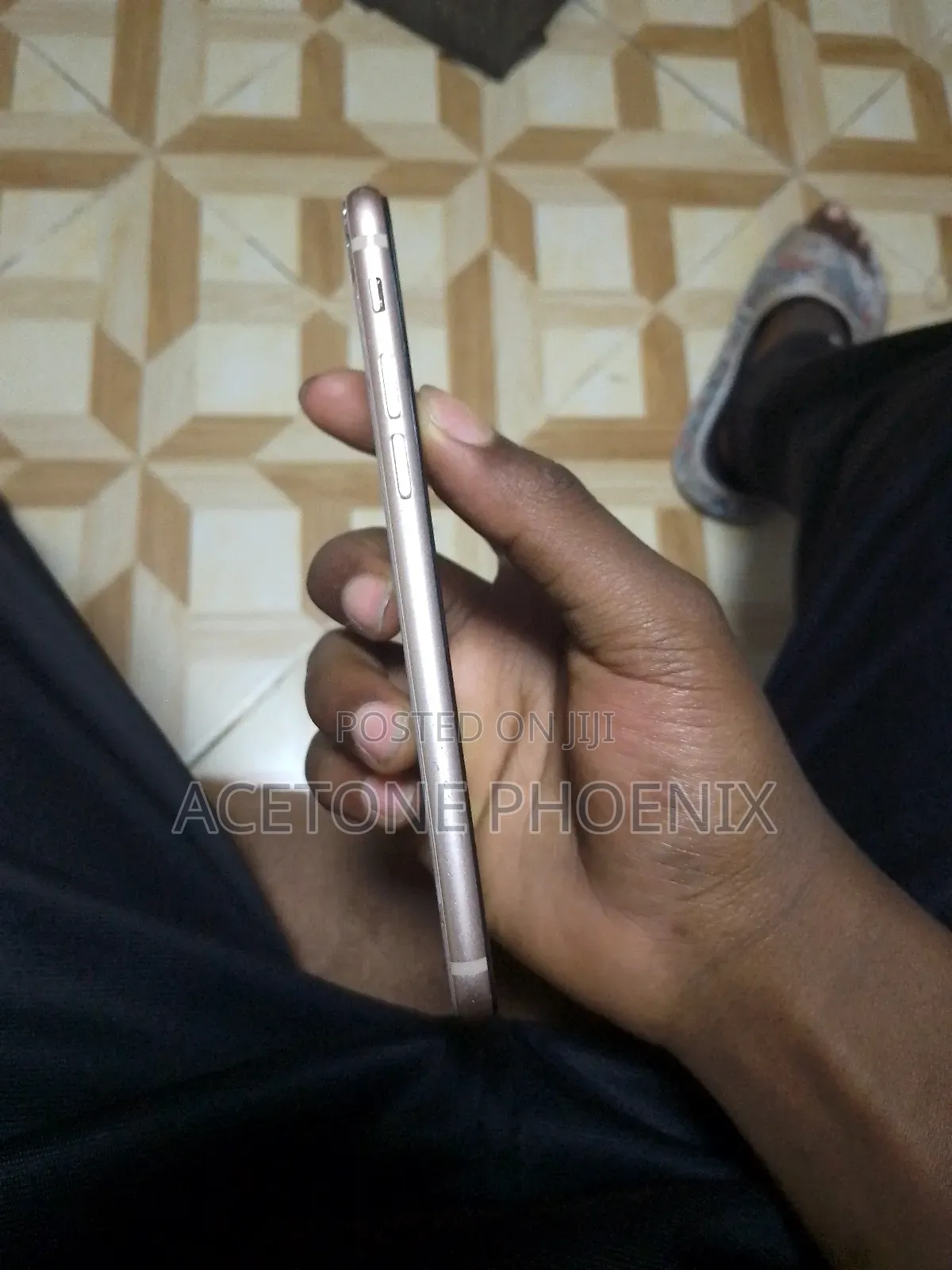 Apple iPhone 8 64 GB Gold