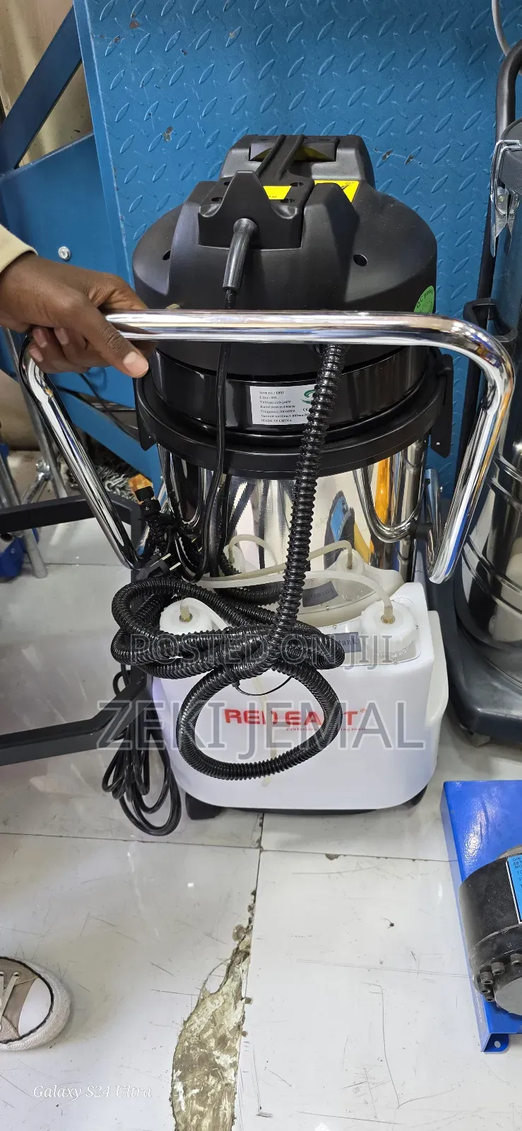 Red East Vacuume Clener Wet Dry ( Setem እቲም.