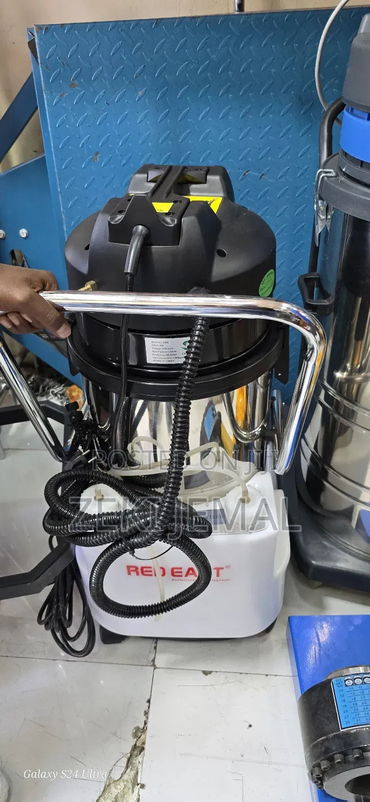 Red East Vacuume Clener Wet Dry ( Setem እቲም.