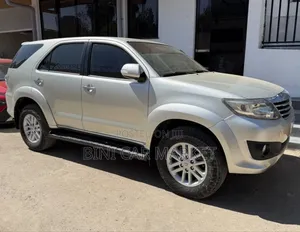 Toyota Fortuner 2013 Silver