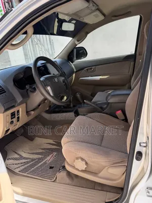 Toyota Fortuner 2013 Silver