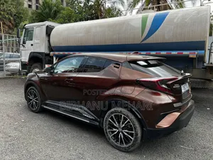 Toyota C-HR 2017 Burgundy