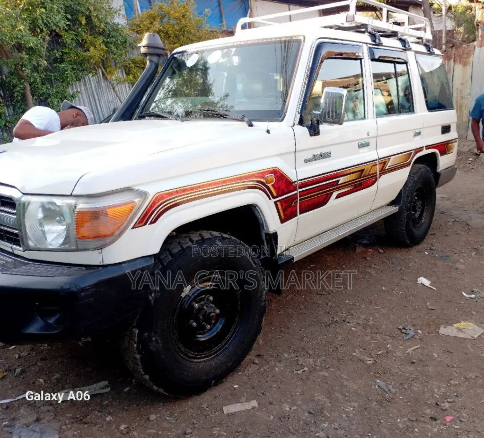 Toyota Land Cruiser 2012 White