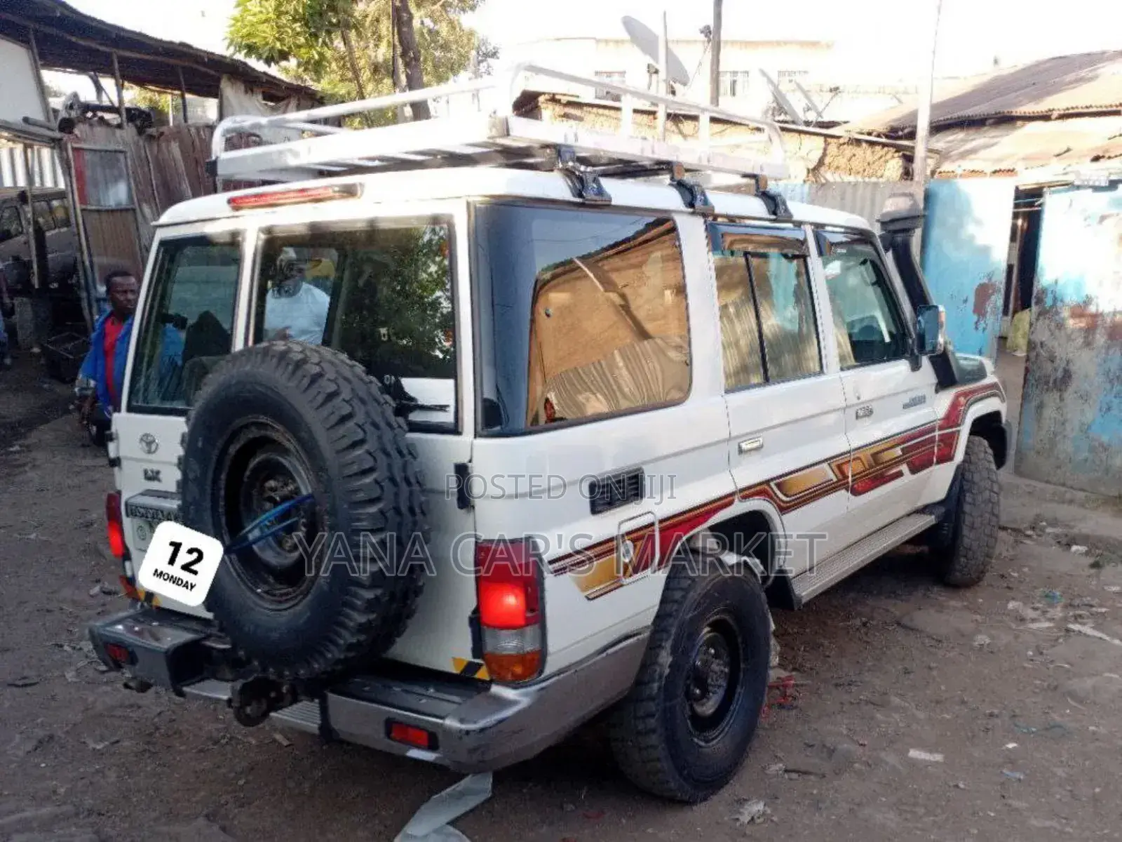 Toyota Land Cruiser 2012 White