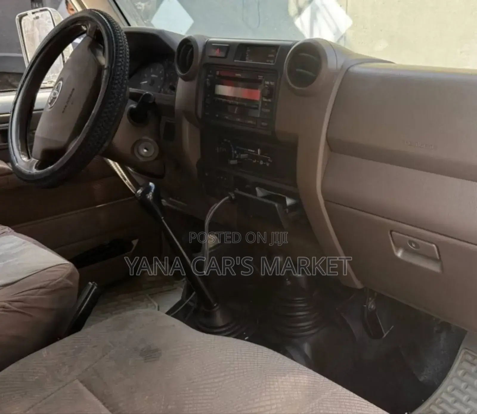 Toyota Land Cruiser 2012 White