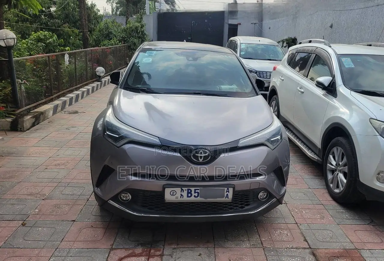 Toyota C-HR 2017 Silver