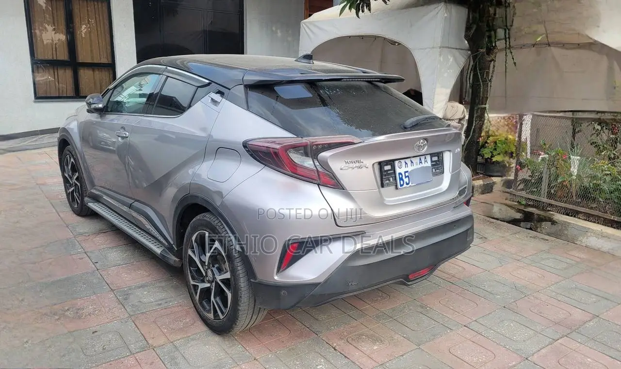 Toyota C-HR 2017 Silver