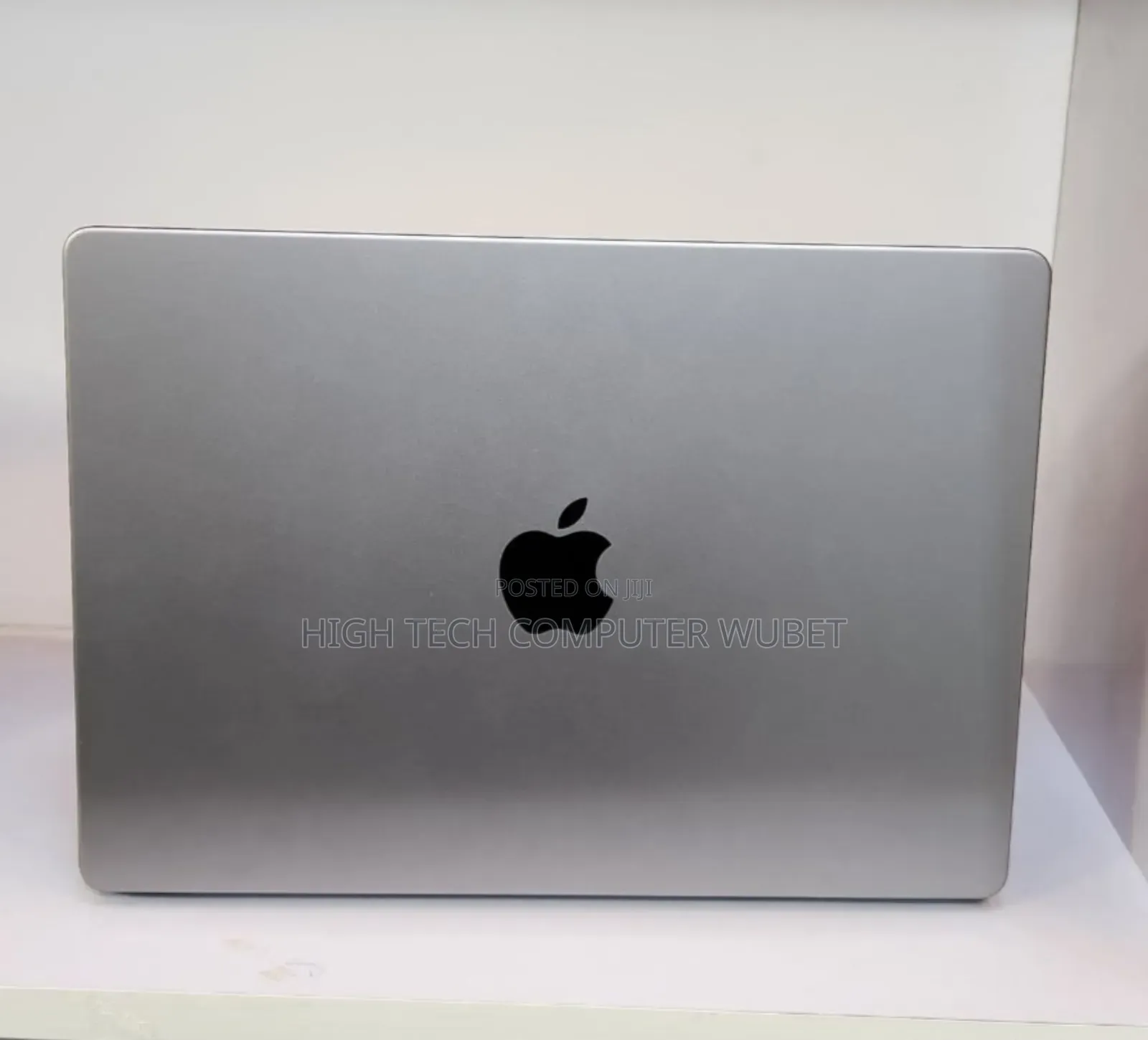 New Laptop Apple MacBook Pro M1 16GB Apple M1 Pro SSD 512GB
