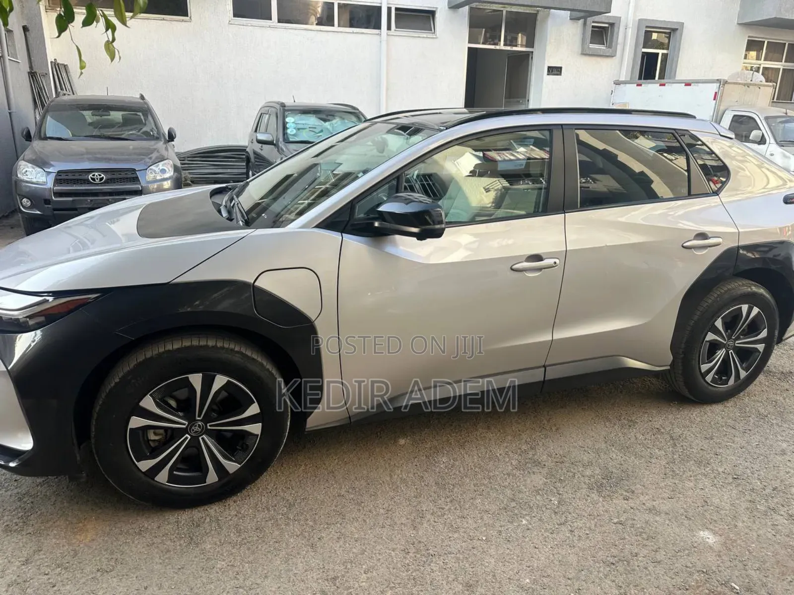 Toyota bZ4X 2023 Silver