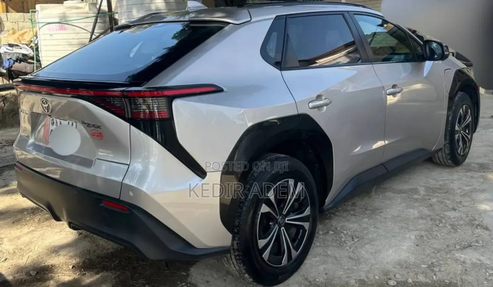 Toyota bZ4X 2023 Silver