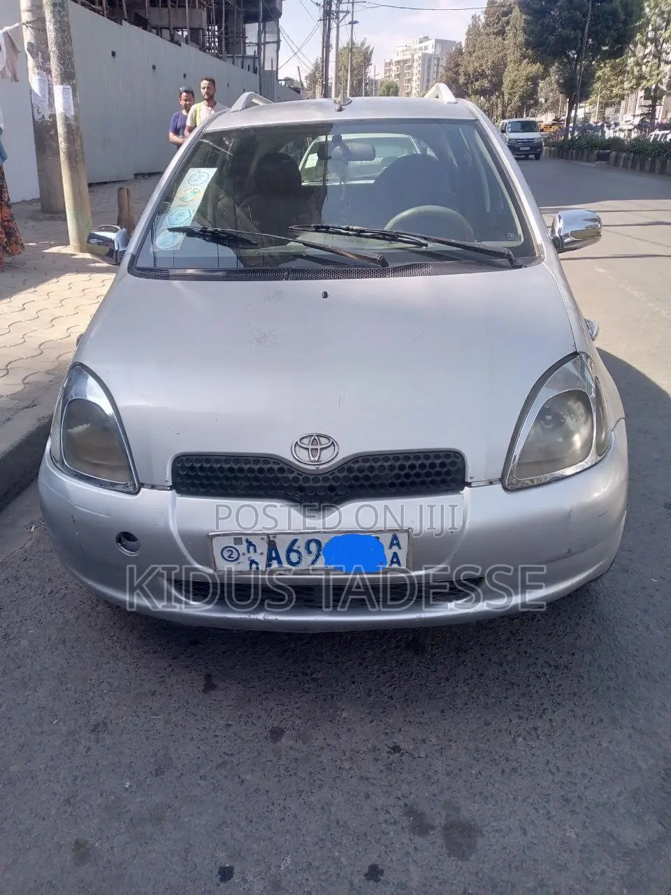 Toyota Vitz 2001 Silver
